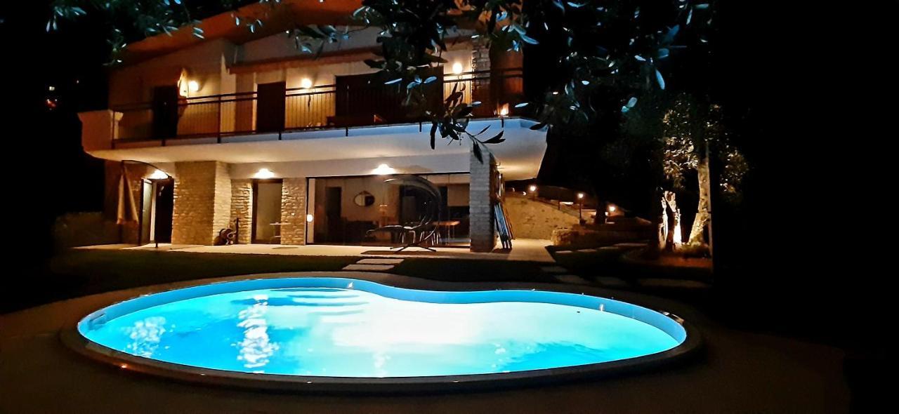 Villa Mimosa-Con Piscina E Vista Lago Бренцоне-суль-Гарда Экстерьер фото
