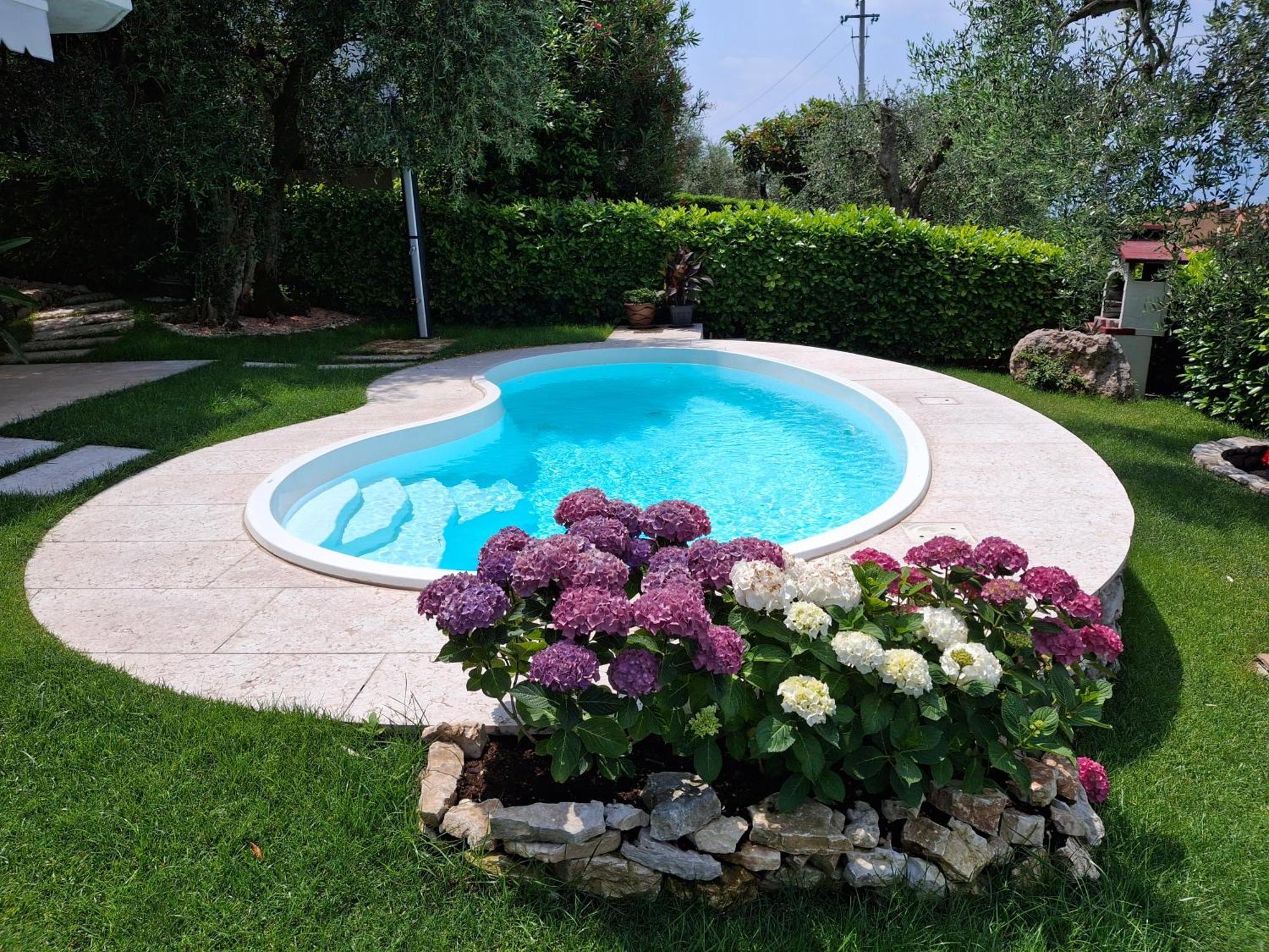 Villa Mimosa-Con Piscina E Vista Lago Бренцоне-суль-Гарда Экстерьер фото
